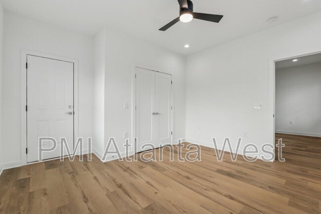 Building Photo - 750 Cascade Pl SW