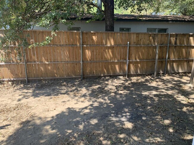 Building Photo - Owner Finance Opportunity Mabank, Texas!