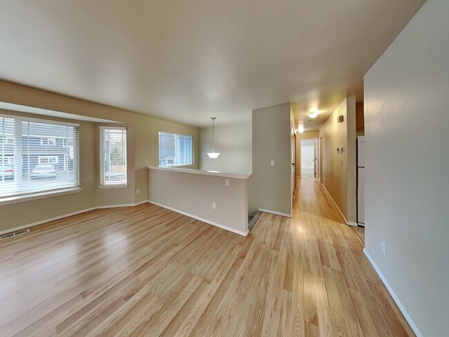 Building Photo - 8320 74th Dr NE