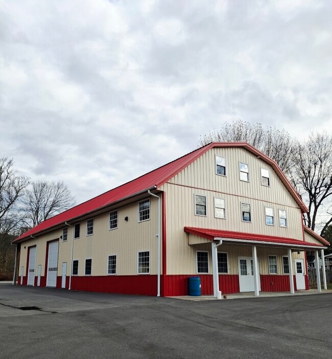 Building Photo - 1357 US-30