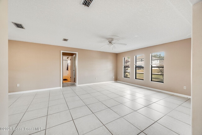 Foto del edificio - 115 Angelo Rd SE