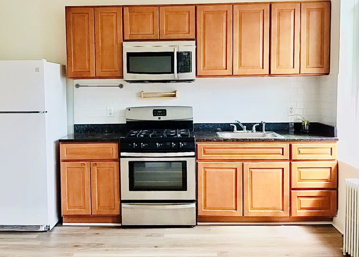 Primary Photo - 414 47th St