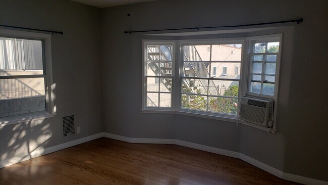 Building Photo - 200 W Cypress St