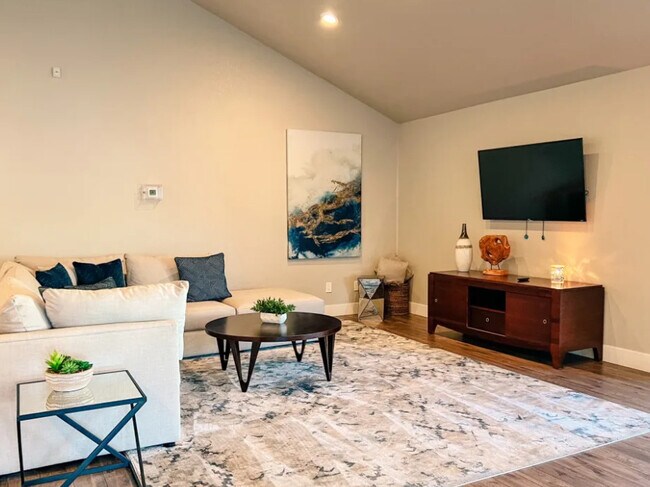 Casa club - The Willows Townhomes