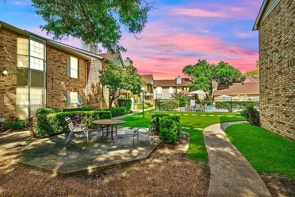 Foto principal - 3600 Jeanetta St