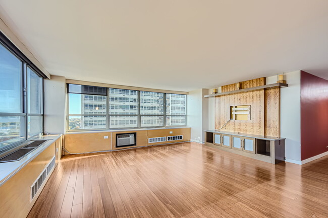 Foto del edificio - 3550 N Lake Shore Dr