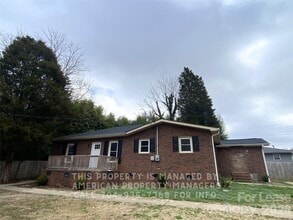 Building Photo - 135 Earnhardt Ave