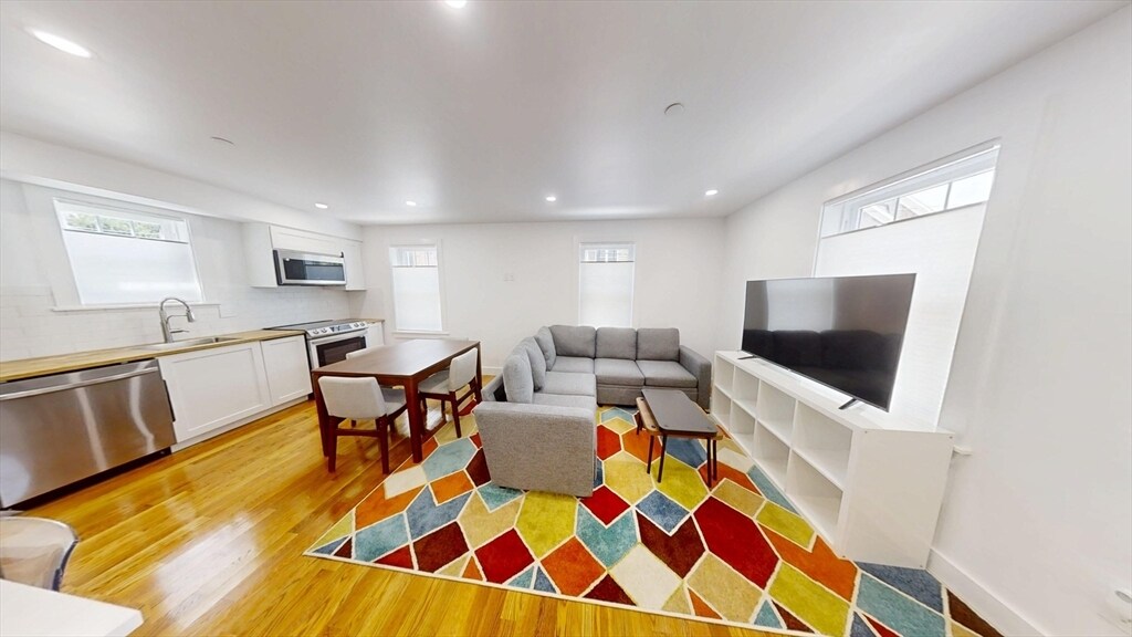 Foto principal - 36 Shepard St