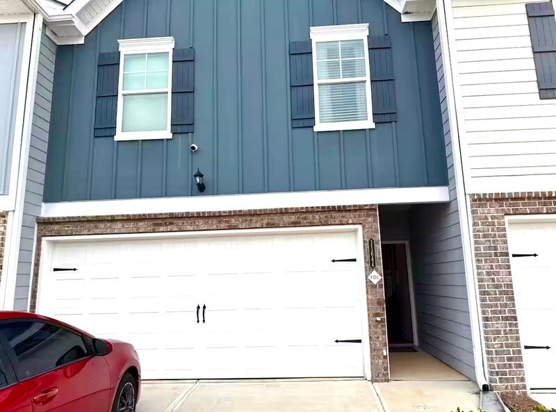Foto principal - 11644 Mendenhall Ct