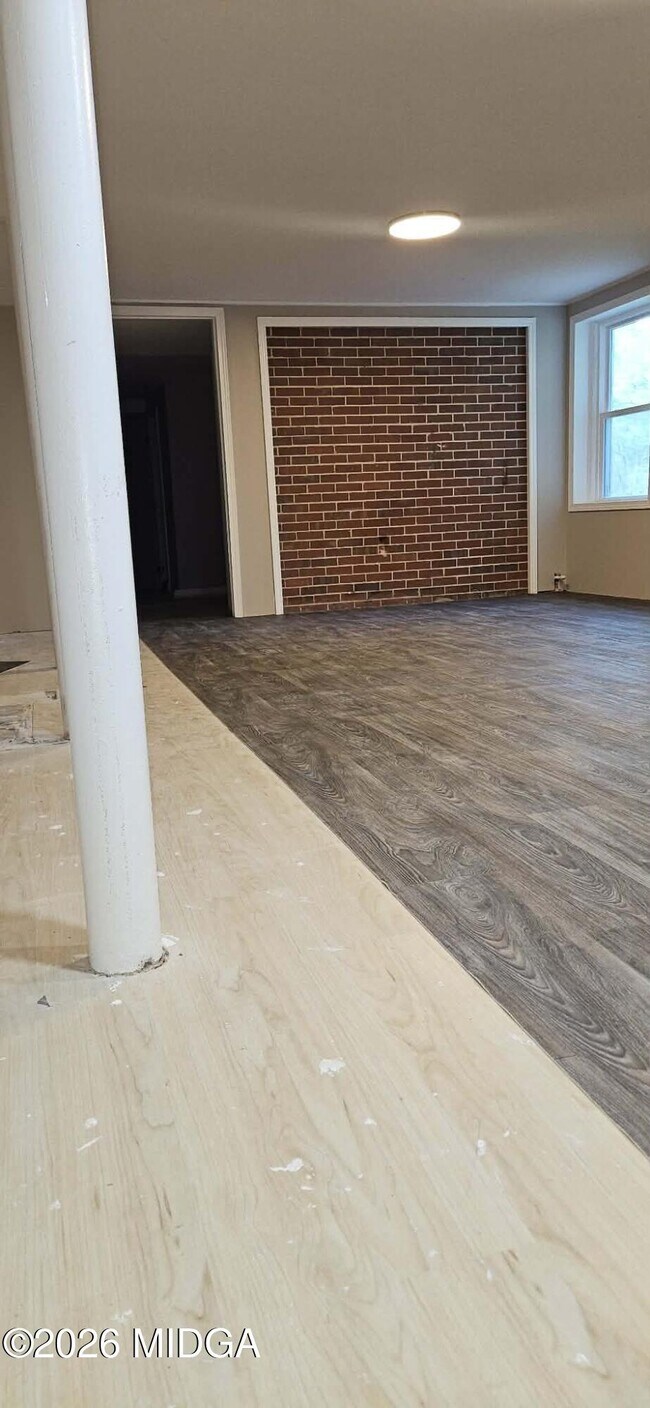 Foto del edificio - 912 Dogwood Cir