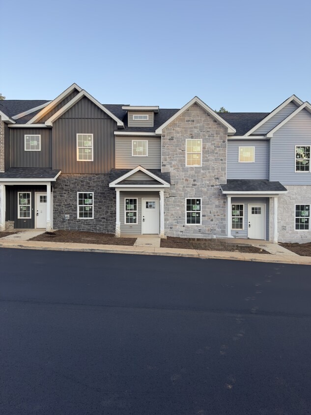 Photo - 536 Leesville Rd (Lynchburg, VA)