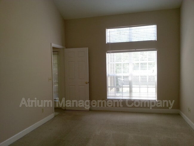 Building Photo - 1498 Farrindon Cir
