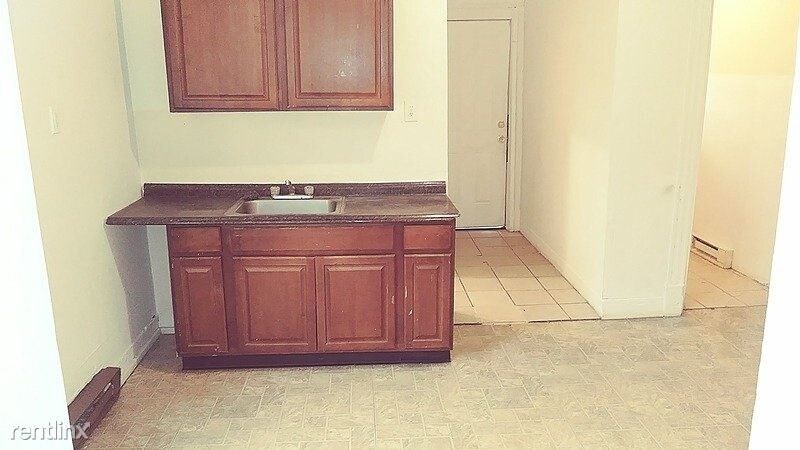 Building Photo - 3 br, 1 bath Apartment - 21 High Street 3
