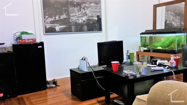 Building Photo - Unique BU Apartment