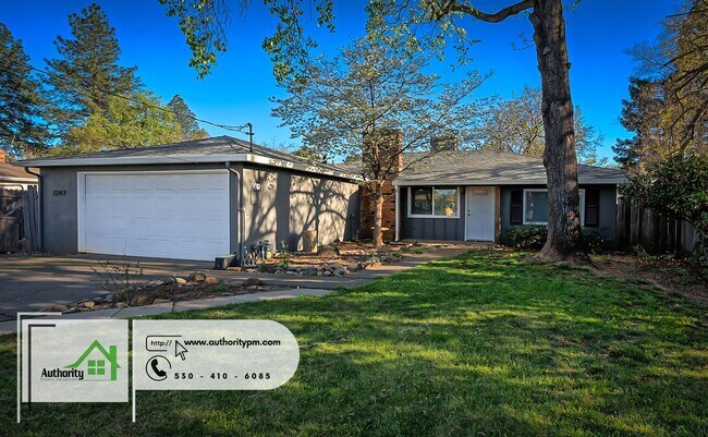 Foto del edificio - 2247 Hawn, Lovely home off Shasta view Dr....