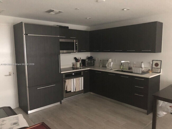 Foto del edificio - 45 SW 9th St