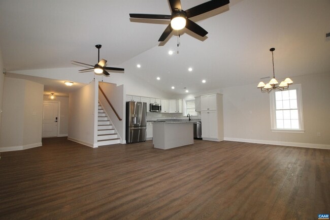 Building Photo - 205 Lindburgh Dr