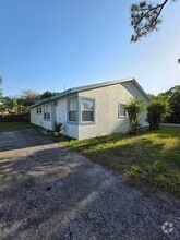 Building Photo - 4776 Carver St
