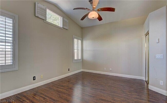 Foto del edificio - 1812 Cedar Flat Ln