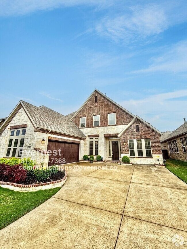 Building Photo - 914 Devonshire Dr