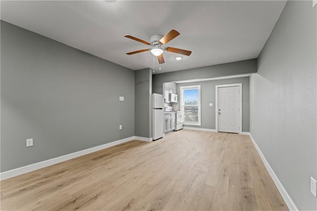 Foto del edificio - 103 N Scanlan St