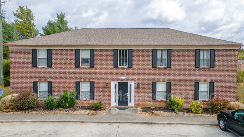 Foto principal - 4801 Cannon Ridge Dr