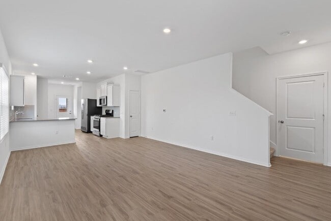 Building Photo - 7229 Spotted Leaf Wy