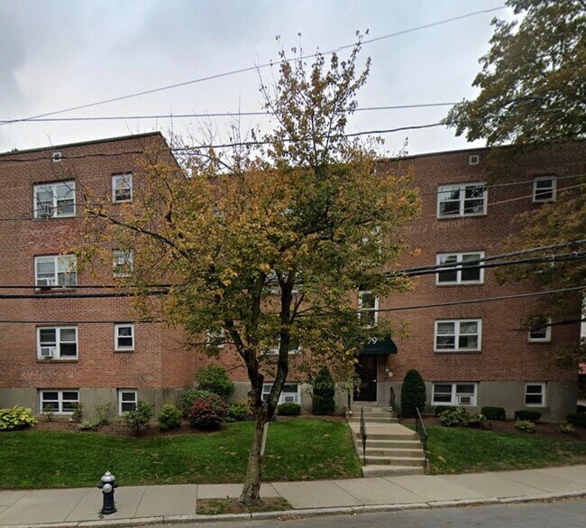 Building Photo - 79 Chestnut St