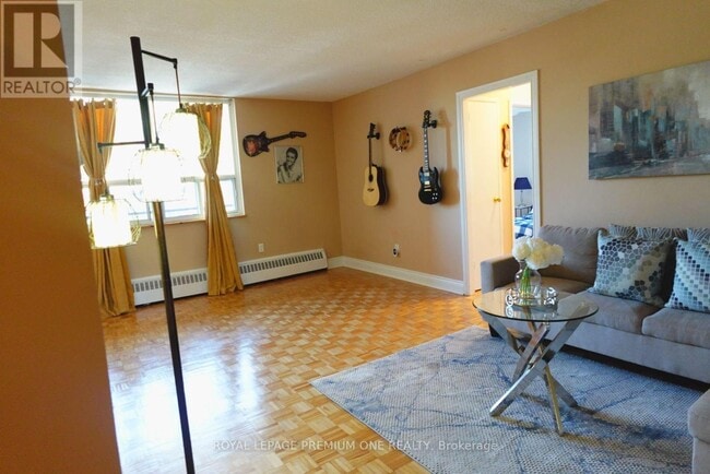 Building Photo - 3065 Queen Frederica Dr