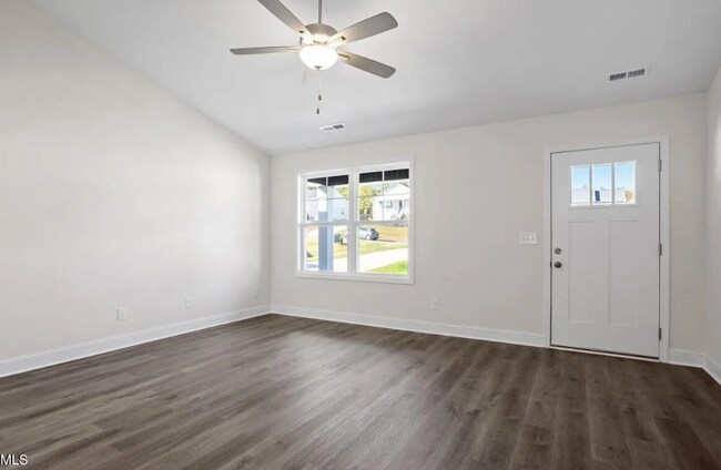 Building Photo - 476 Placid Pond Dr