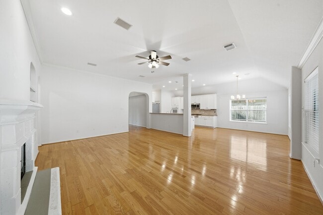 Building Photo - 23722 Allingham Ln