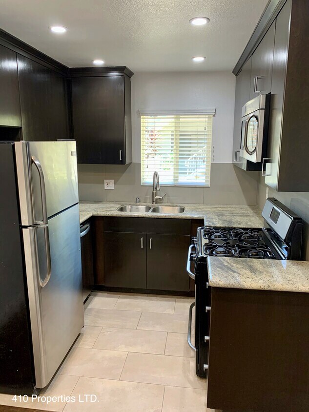 Upgraded Kitchen - Granite & Stainless Steel - 6337 Primrose Ave