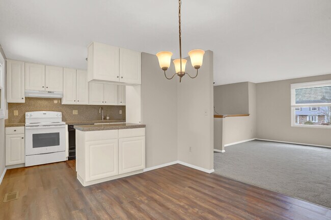 Foto del edificio - 4270 Sunnyview Dr