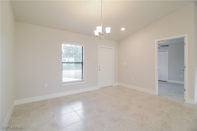 Foto del edificio - 1005 Angelo Ave