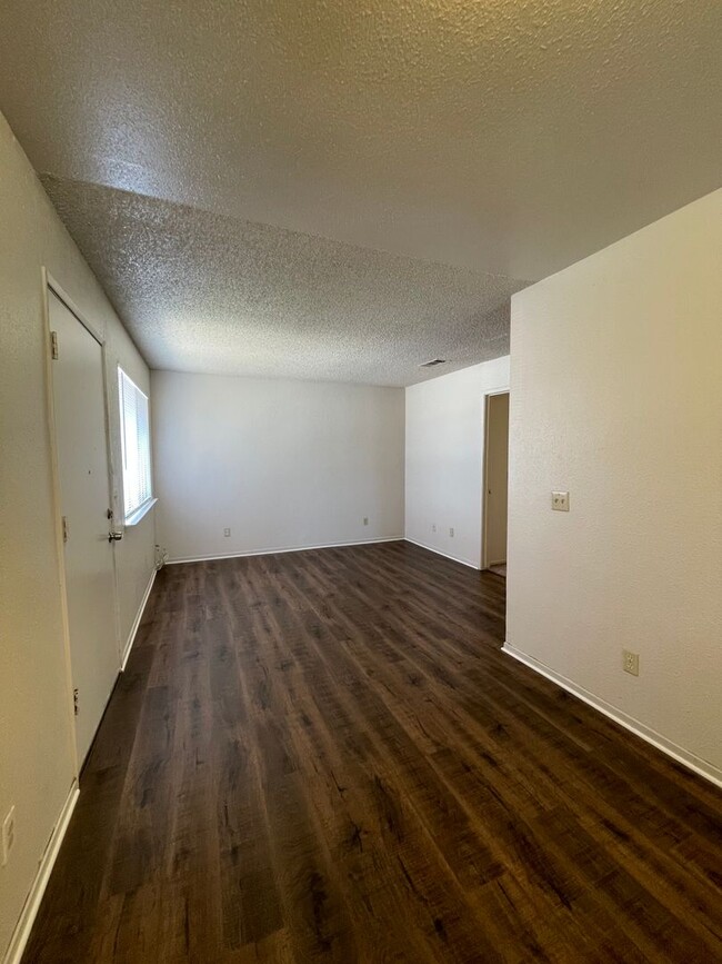 Building Photo - 1936 K St