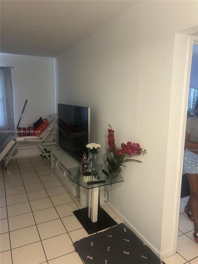 Foto del edificio - 640 NW 114th Ave