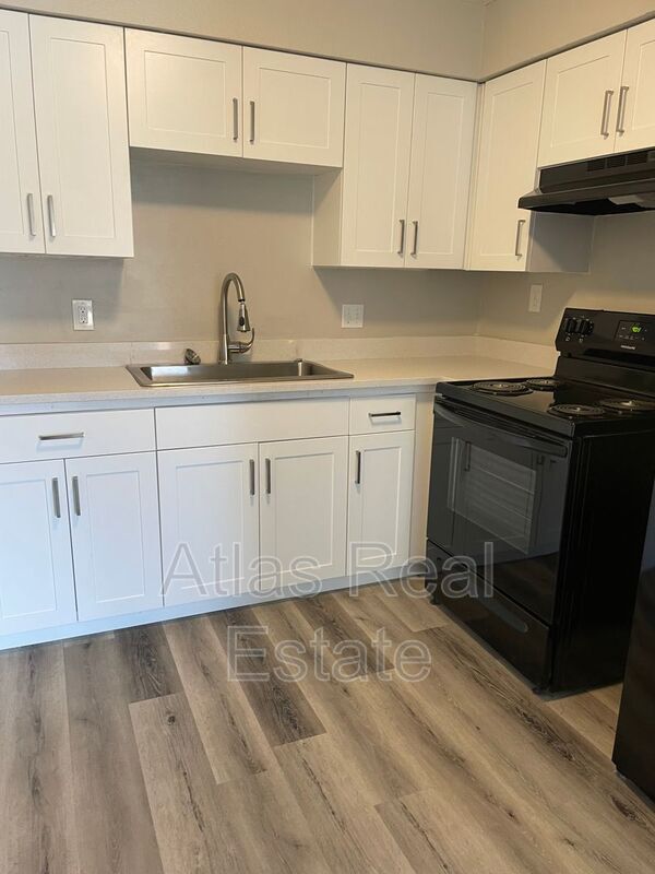 Foto del edificio - 2262 E Broadway Rd