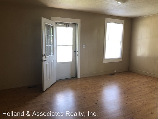 Building Photo - 2 br, 1.5 bath House - 513 Patterson Street