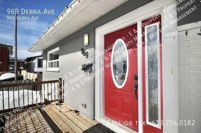 Photo du bâtiment - 969 Debra Ave