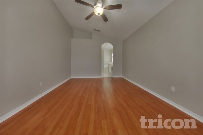 Foto del edificio - 143 Wornall Dr