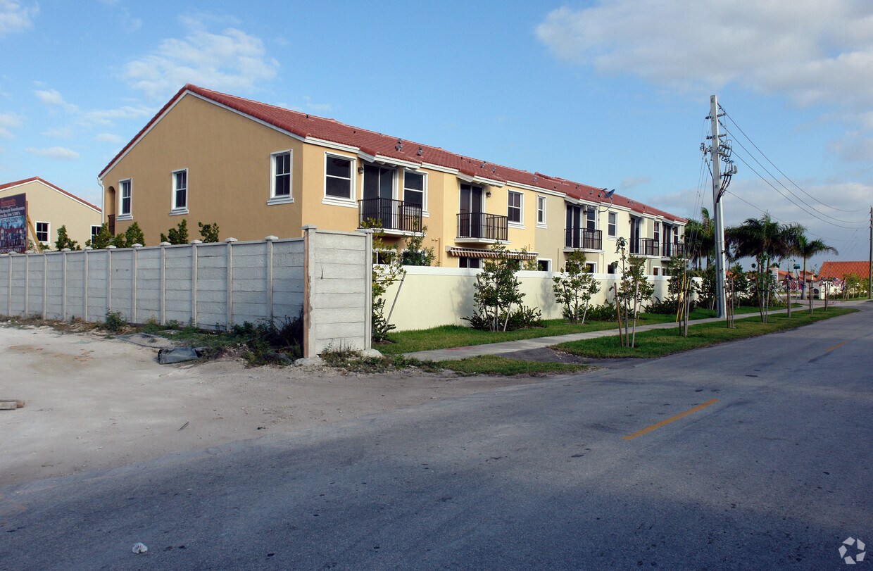 Sorrento Apartments in Miami, FL