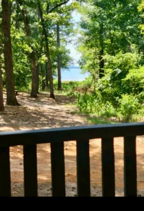 Foto principal - 19934 Channel View Dr