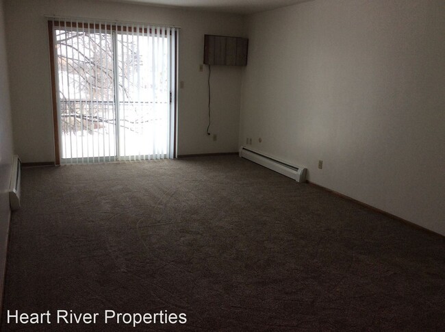Building Photo - 417 2nd St E