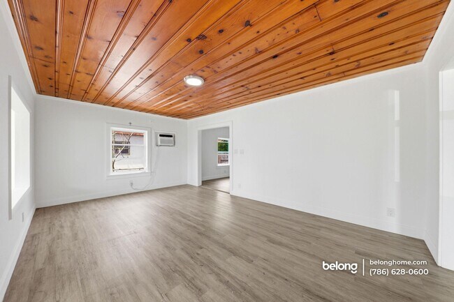 Foto del edificio - 170 W 23rd St