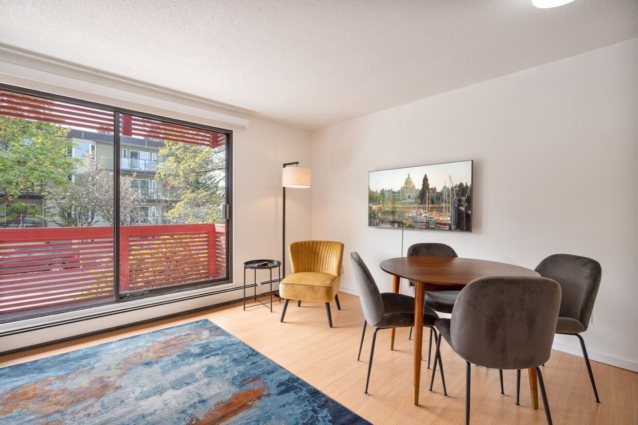 Primary Photo - 1190 W 10th Ave