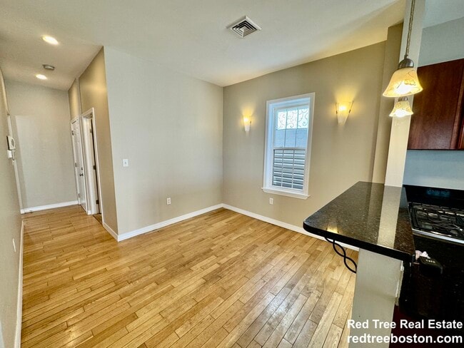 Building Photo - 22 Elmore St