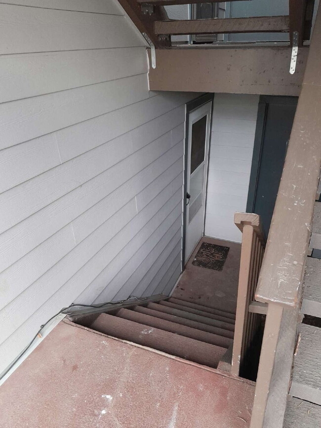 Foto del edificio - Immediate availability for a 2bd/1ba condo...