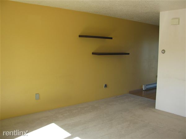 Building Photo - 5000 Dartmouth Dr