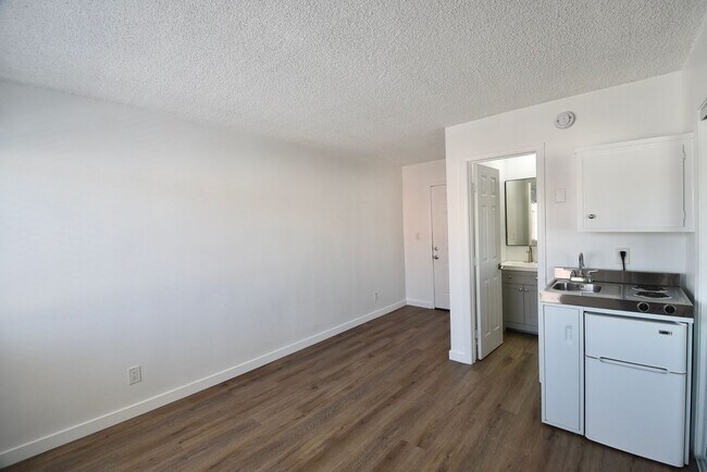Foto del edificio - 5321 Agnes Ave
