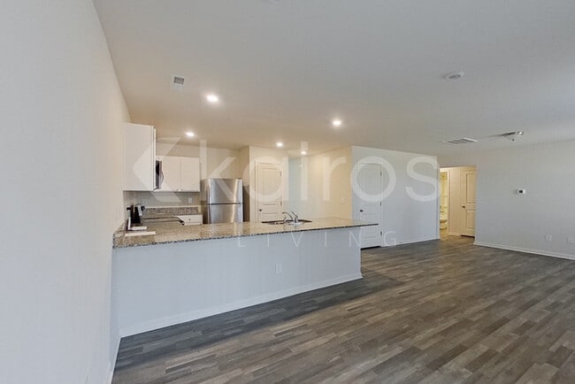 Building Photo - 106 Kyle's Ct
